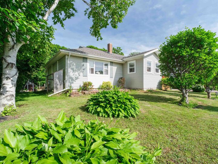 Property Photo:  14 Donwood Drive  PE C1A 5L2 