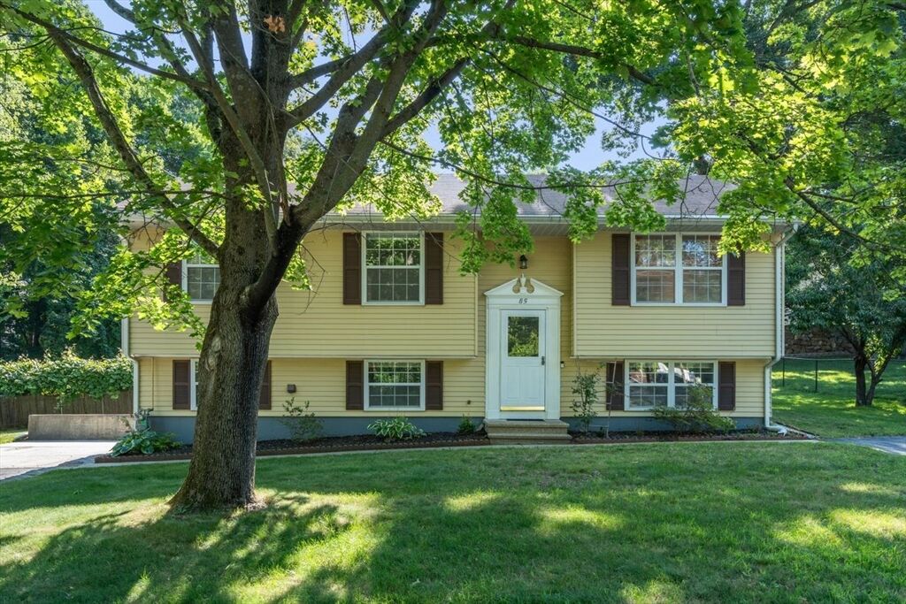 Property Photo:  85 Tower Street  MA 01749 