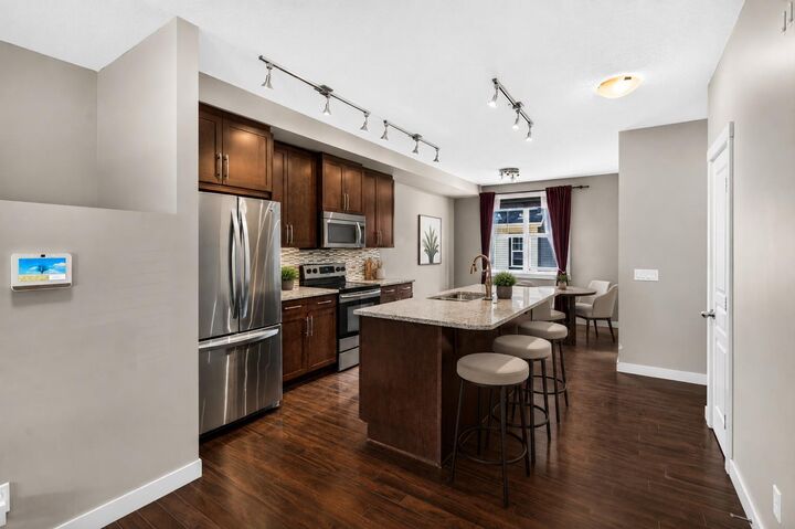 235 McKenzie Towne Link SE — photo 1