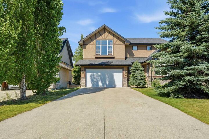 Property Photo: 242 Tusslewood Grove NW AB T3L 2Y4