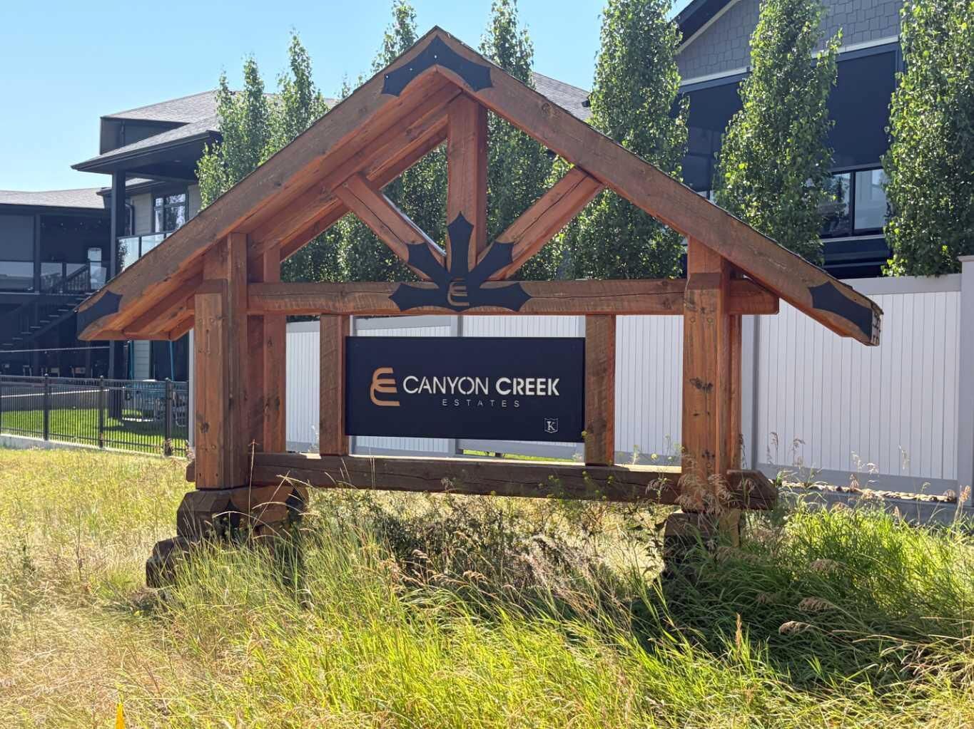Property Photo: 8 Canyon Creek Drive SW AB T1B 0B2