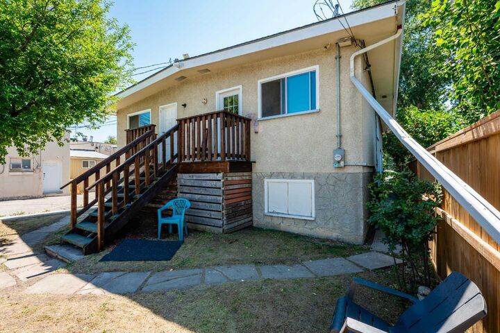 Property Photo: 254 23 Avenue NE AB T2E 1V7