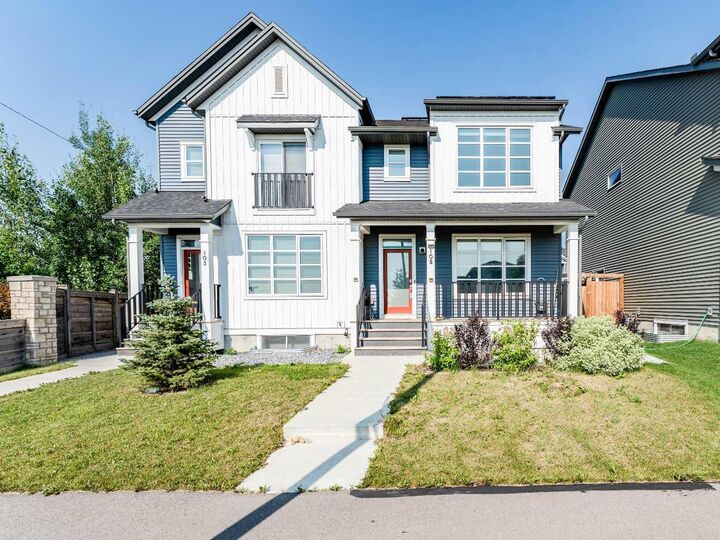 Property Photo:  105 Highview Gate SE  AB T4A 3L6 