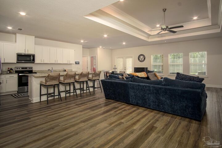 Property Photo: 6549 Captiva Dr FL 32570