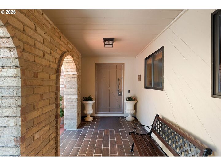 Property Photo: 9320 SW 74th Ave OR 97223