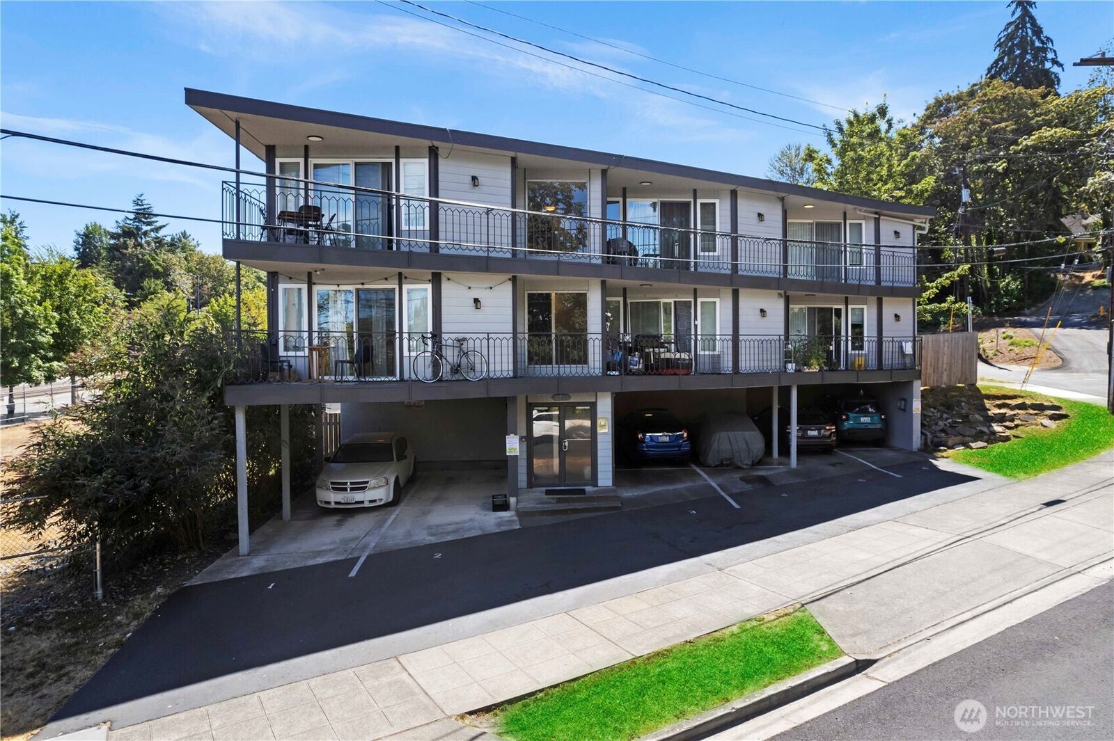 Property Photo: 2701 S Walden Street WA 98144
