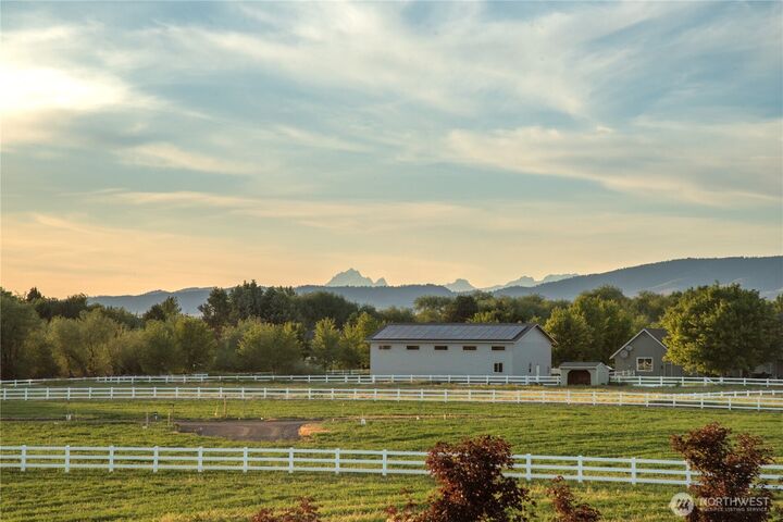 Property Photo:  2 B  Look Road  WA 98926 