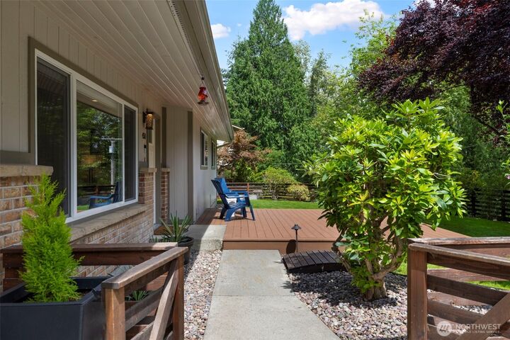 Property Photo:  450  Mount Defiance Circle SW  WA 98027 