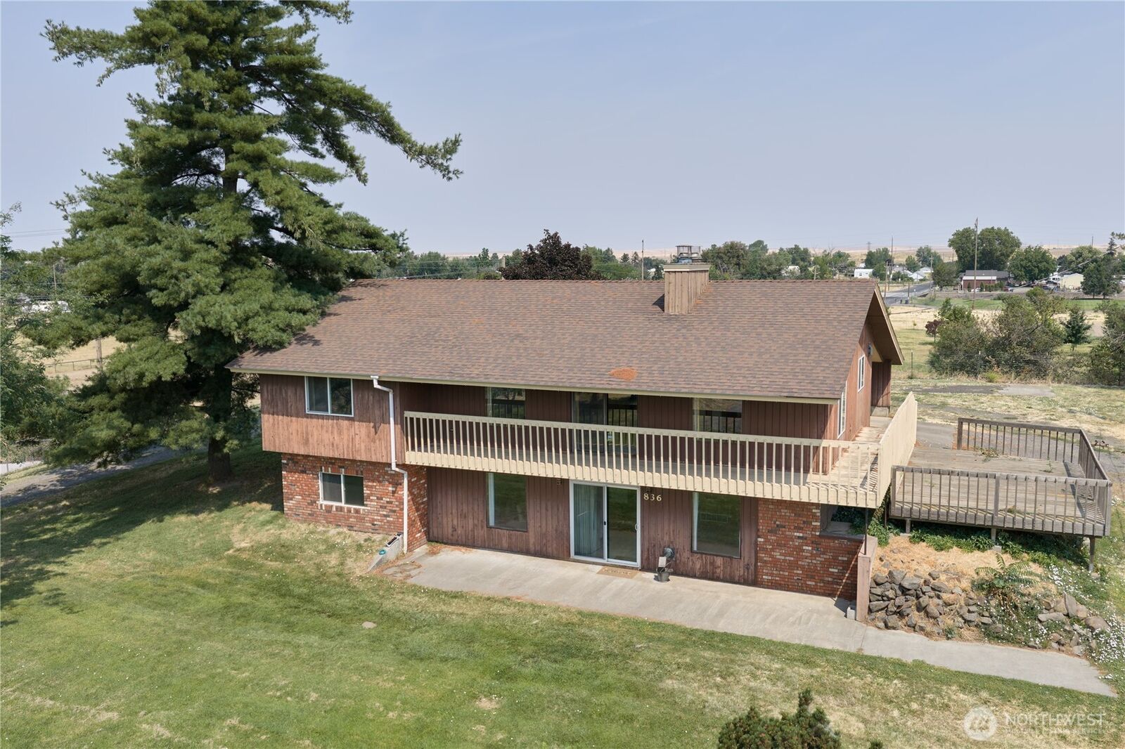 Property Photo:  782  Electric Ave  WA 99362 