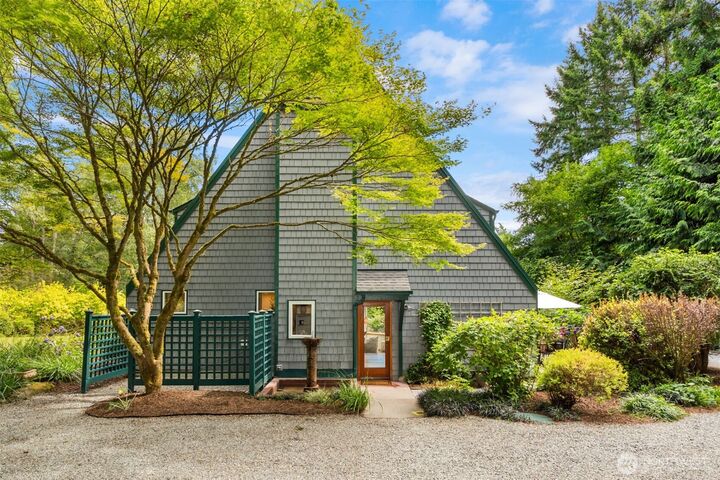Property Photo: 12231 Sunrise Drive NE WA 98110