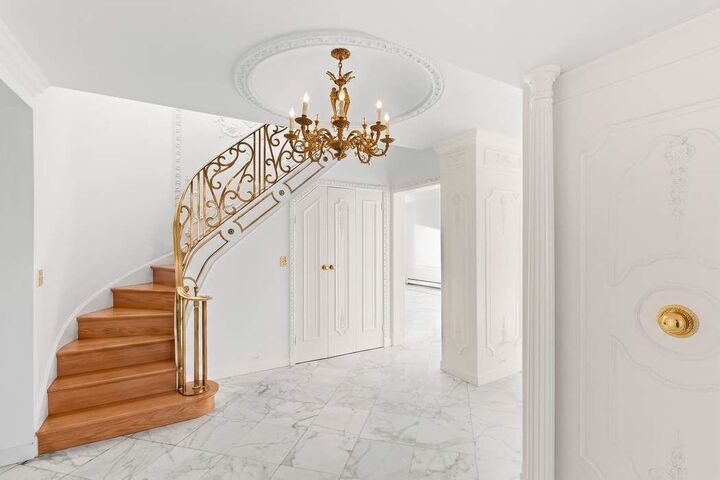 Property Photo: 860 Fifth Avenue Phj NY 10065
