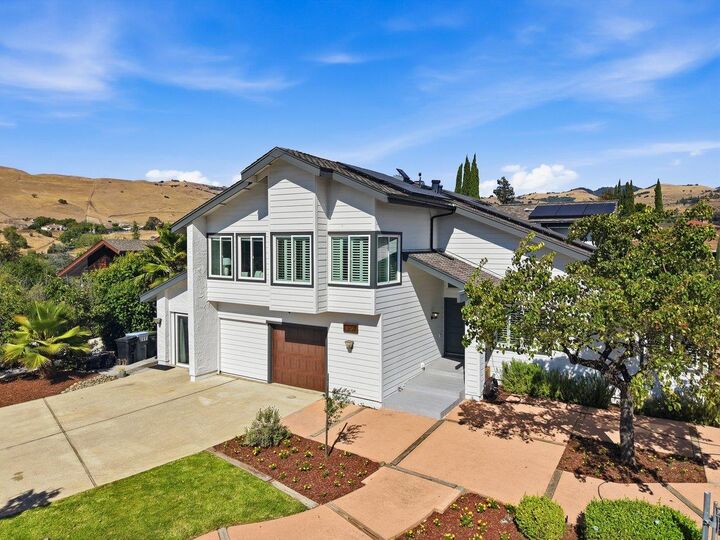 Property Photo: 1237 Renraw Drive CA 95127