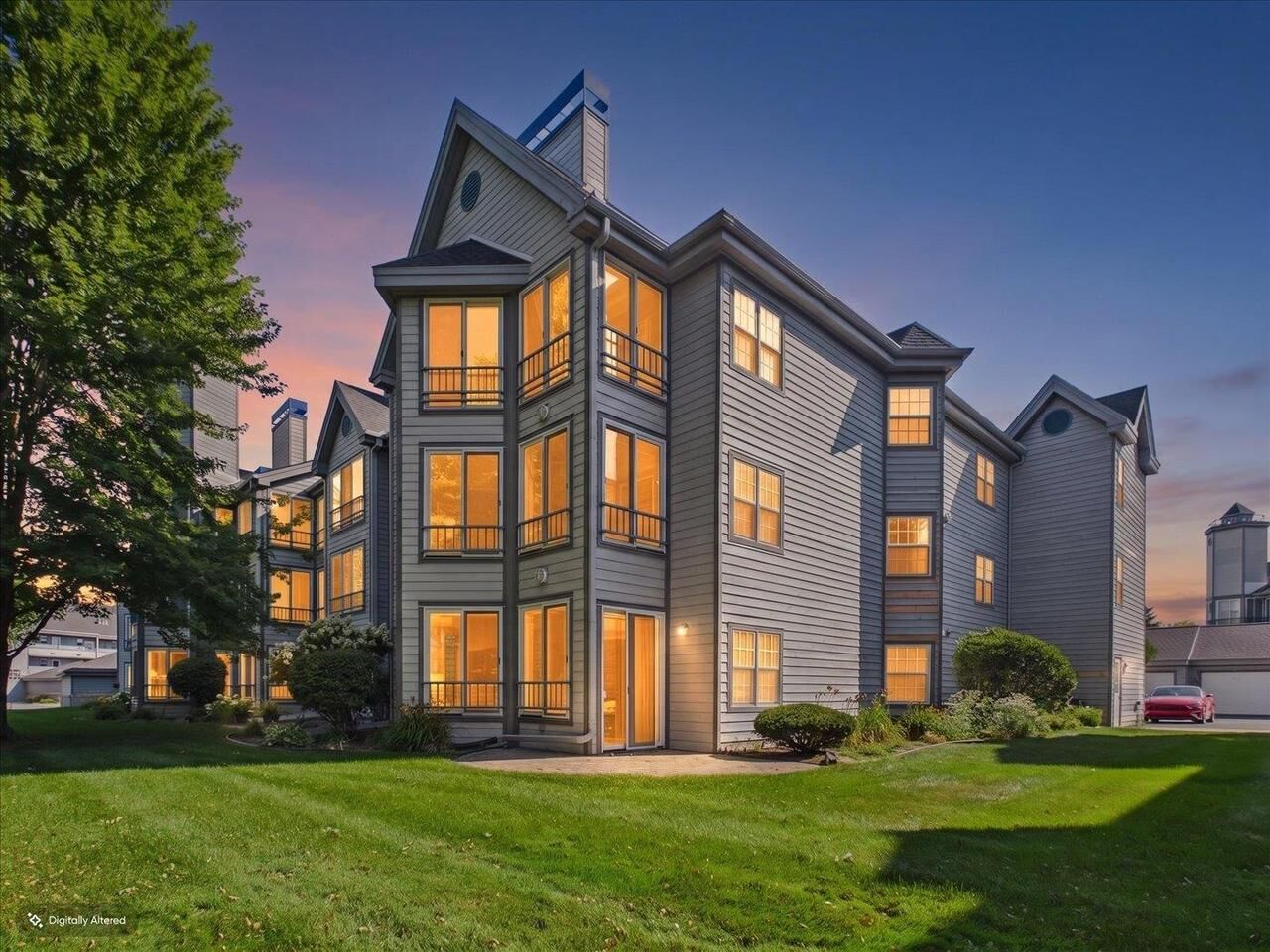 Property Photo:  5383 Mariners Cove Drive 405  WI 53704 