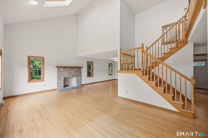 Property Photo:  8 Margaret Terrace  CT 06716 
