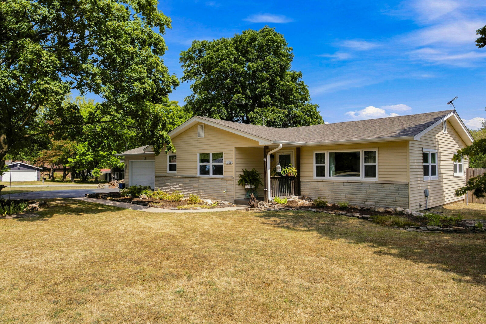 Property Photo: 1306 Porter Avenue MO 65605