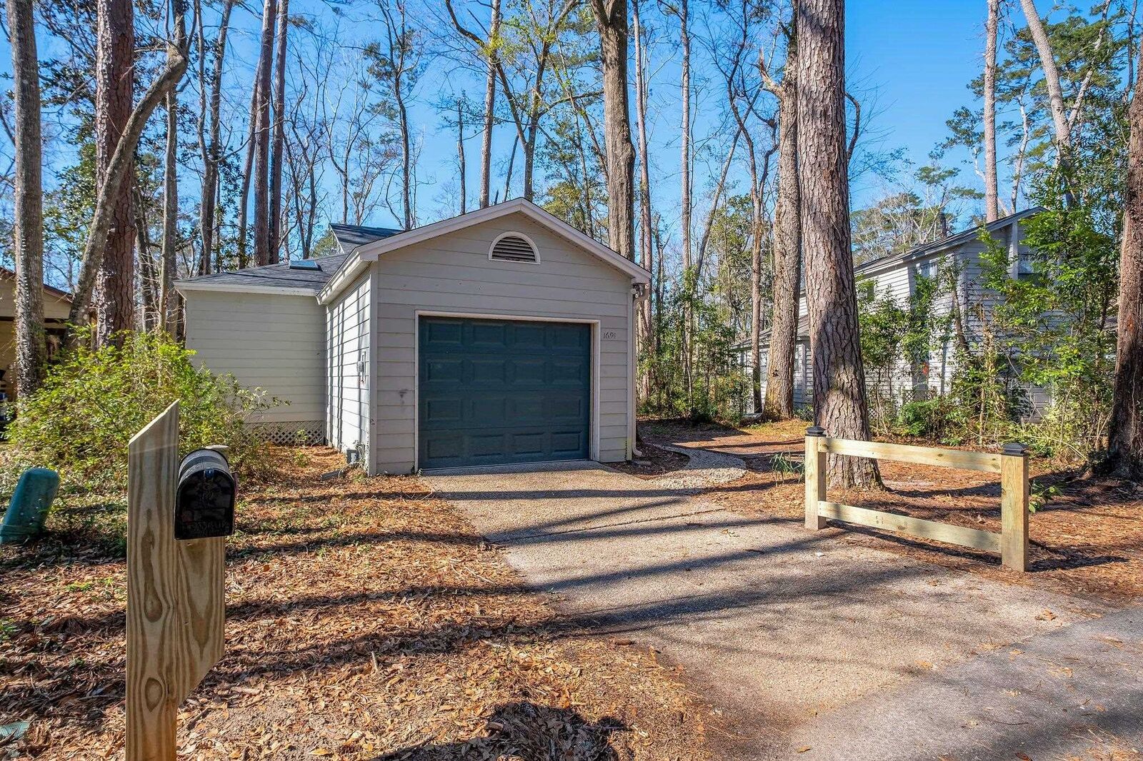 Property Photo:  1691 Silverwood Drive  FL 32301 