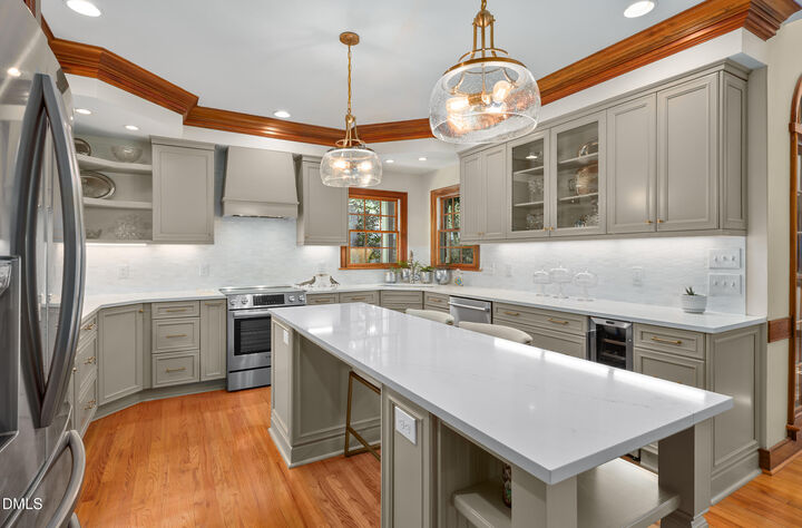 Property Photo: 320 Lochside Drive NC 27518