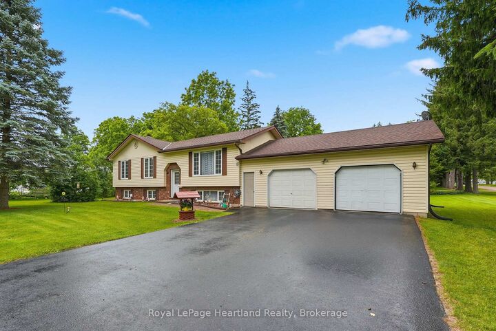 Property Photo: 947 Caroline Street ON N0G 1C0