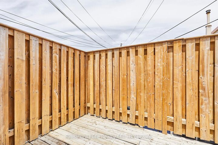 Property Photo:  363 Barton Street E 3  ON L8L 2X8 