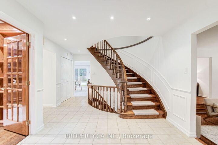 Property Photo:  143 Cambridge Crescent  ON L4C 6G1 