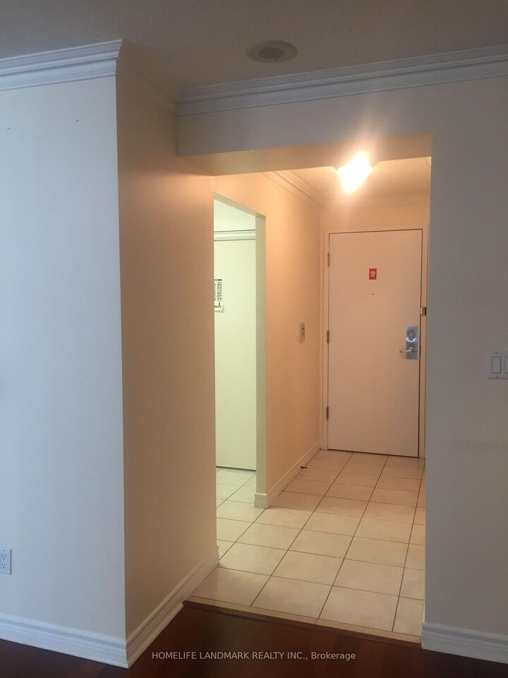 Property Photo: 68 Corporate Drive 639 ON M1H 3H3