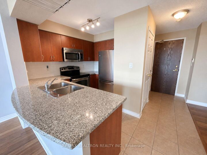 Property Photo: 4850 Glen Erin Drive 1010 ON L5M 7S1