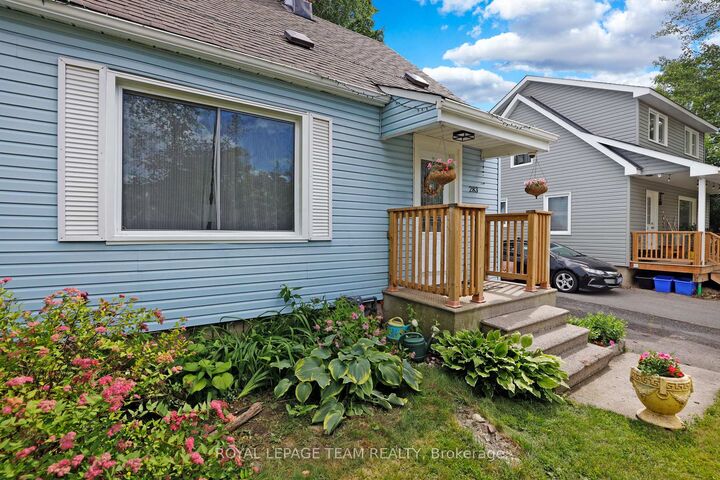 Property Photo: 283 Anna Avenue ON K1Z 7V5