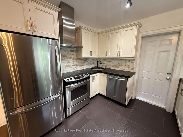 Property Photo:  52 Cameron Avenue 4  ON M6M 1R2 