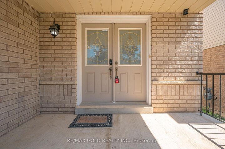 19 Florence Drive — photo 1
