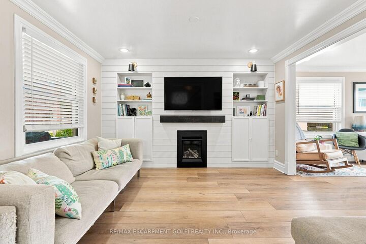 Property Photo: 4313 Central Avenue ON L0R 1B6