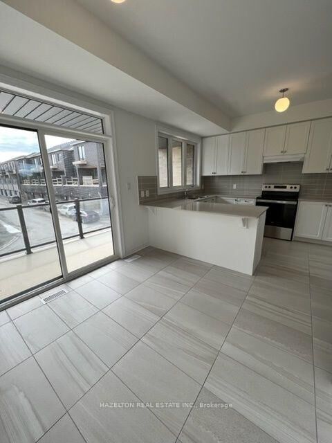 Property Photo:  17 Haydock Way  ON L1N 0M6 