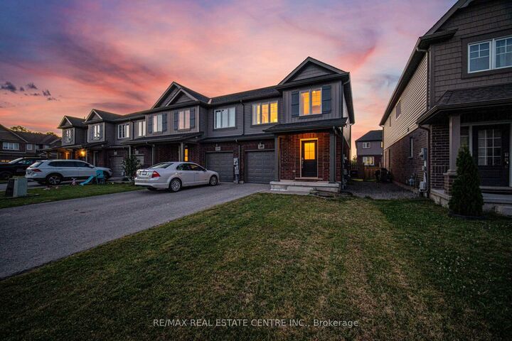 Property Photo:  206 Heron Street  ON L3C 0G7 