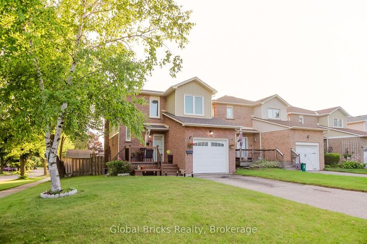 56 Winston Crescent — photo 1