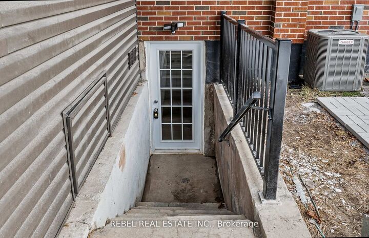 Property Photo: 332 Cadillac Avenue S 2 ON L1H 5Z8