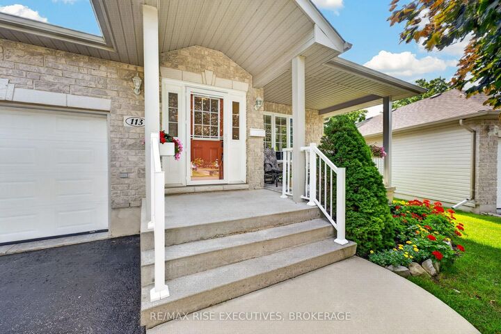 Photo de la propriété: 113 Ellesmeer Avenue ON K7P 3H9