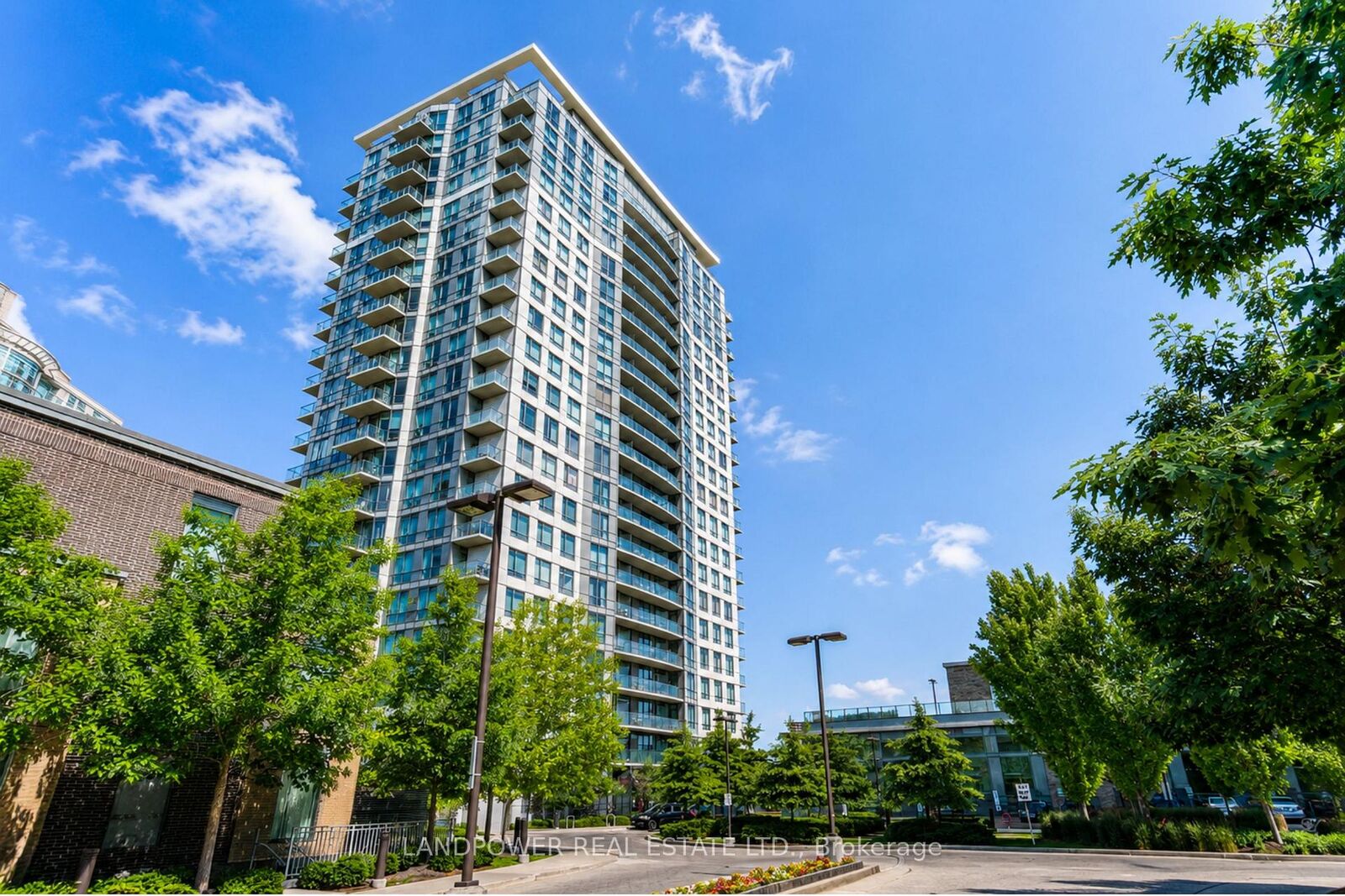 Property Photo:  195 Bonis Avenue 2102  ON M1T 0A5 