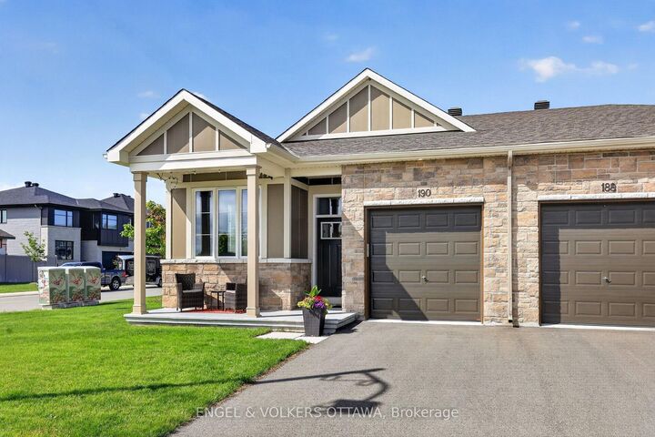 Photo de la propriété:  190 Rathwell Street  ON K7C 0H9 
