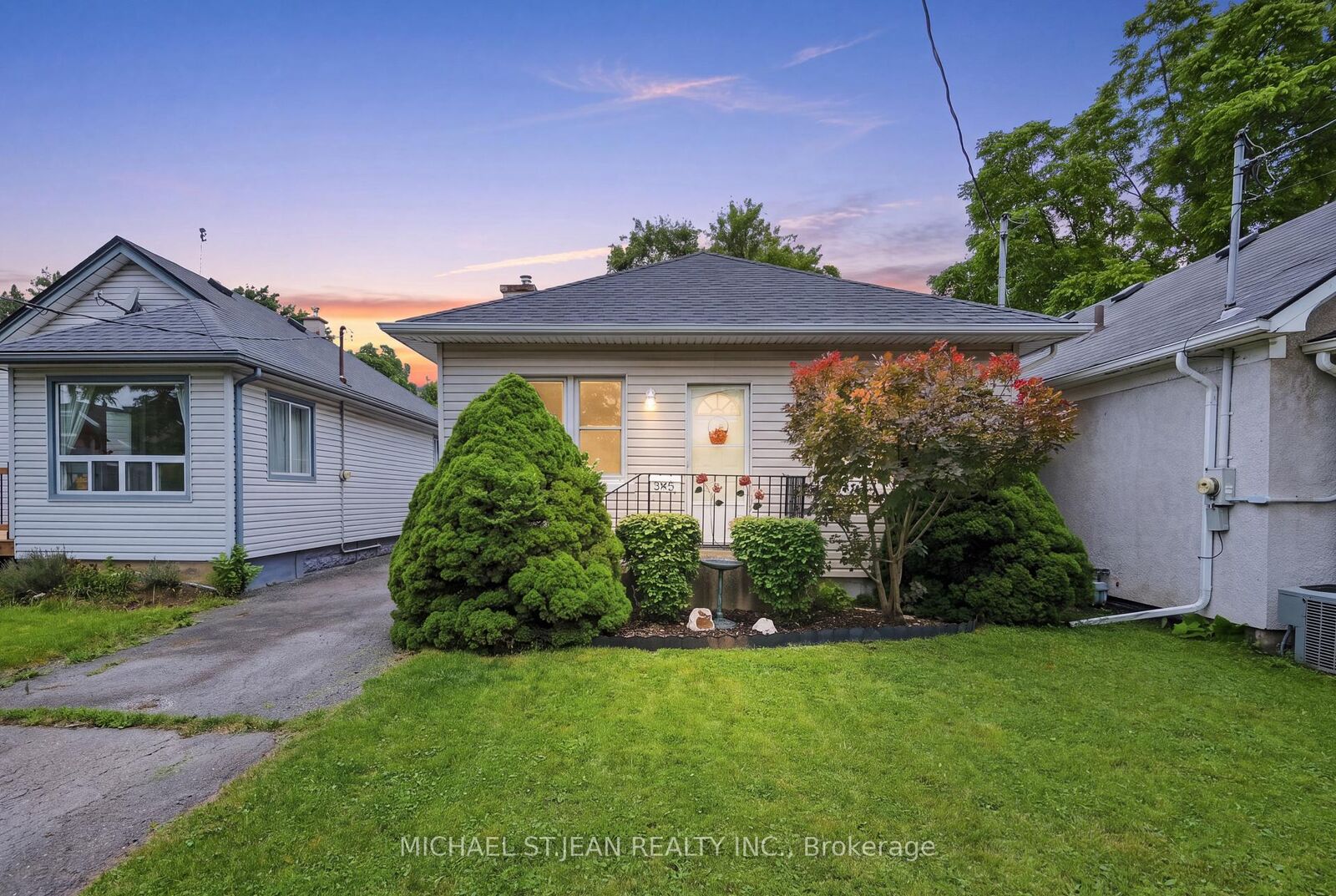 Property Photo:  35 Chetwood Street  ON L2S 1K3 