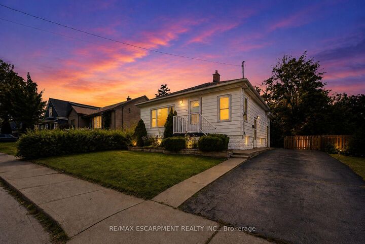 22 David Avenue — photo 1
