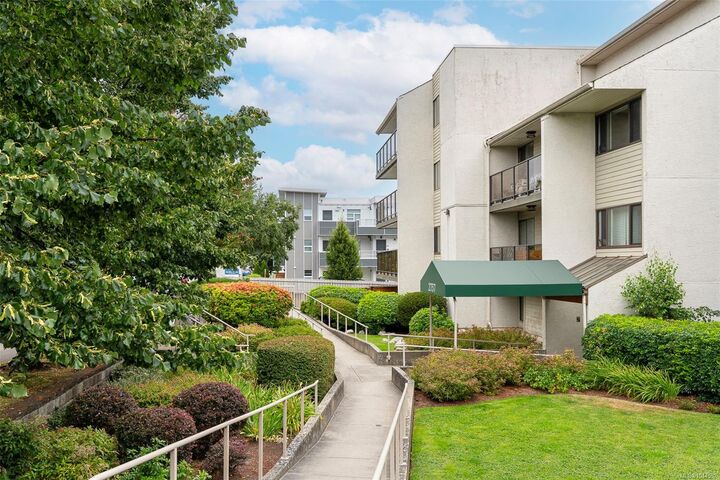 Property Photo: 2757 Quadra St #104 BC V8T 4E5