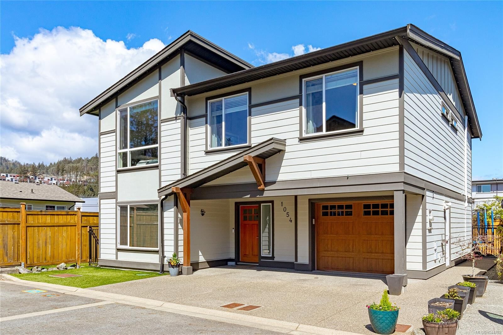 Property Photo: 1054 Whitney Crt BC V9C 0G9