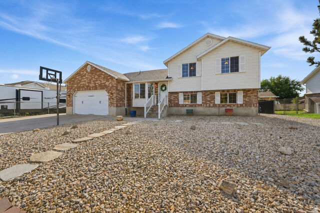 Property Photo: 316 S 550 W UT 84041