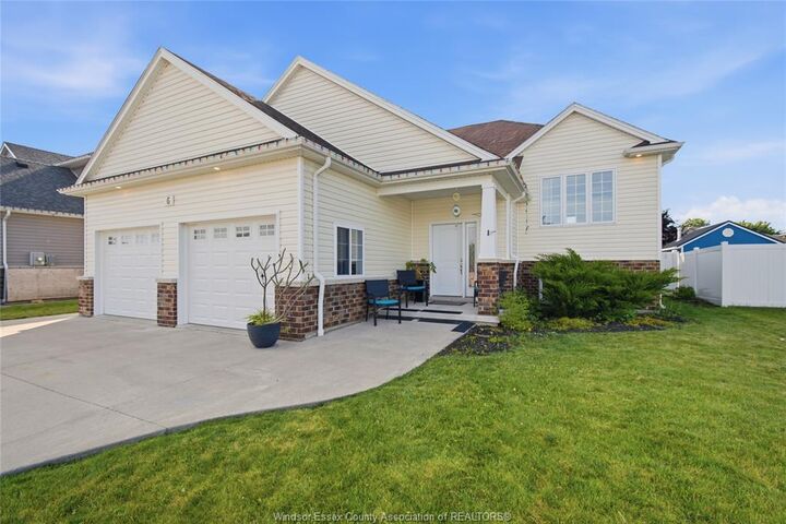 Property Photo: 6 Joaney Lane ON N0R 1B0