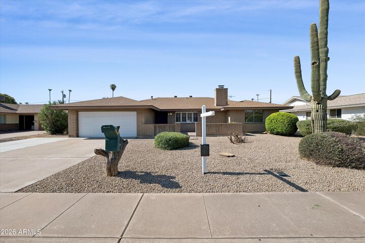 Property Photo: 1107 E Balboa Drive AZ 85282