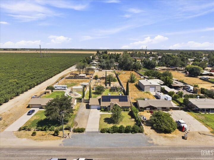 Property Photo:  30932 Sidding Road  CA 93314 
