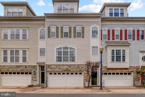 Property Photo: 5053 Donovan Drive VA 22304