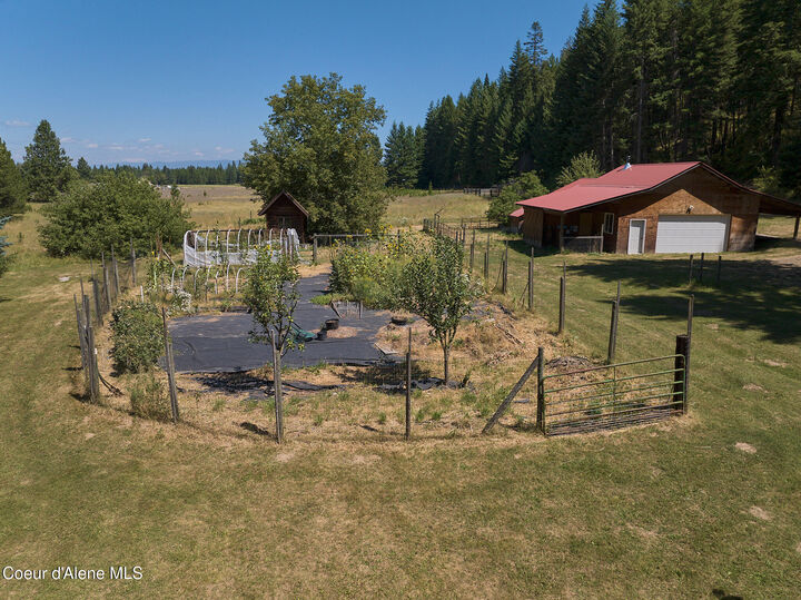 Property Photo:  932 Green Pasture Rd  ID 83847 