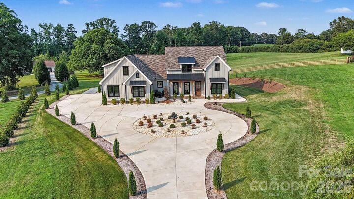 Property Photo:  1012 Marthas Meadow Lane  NC 28112 