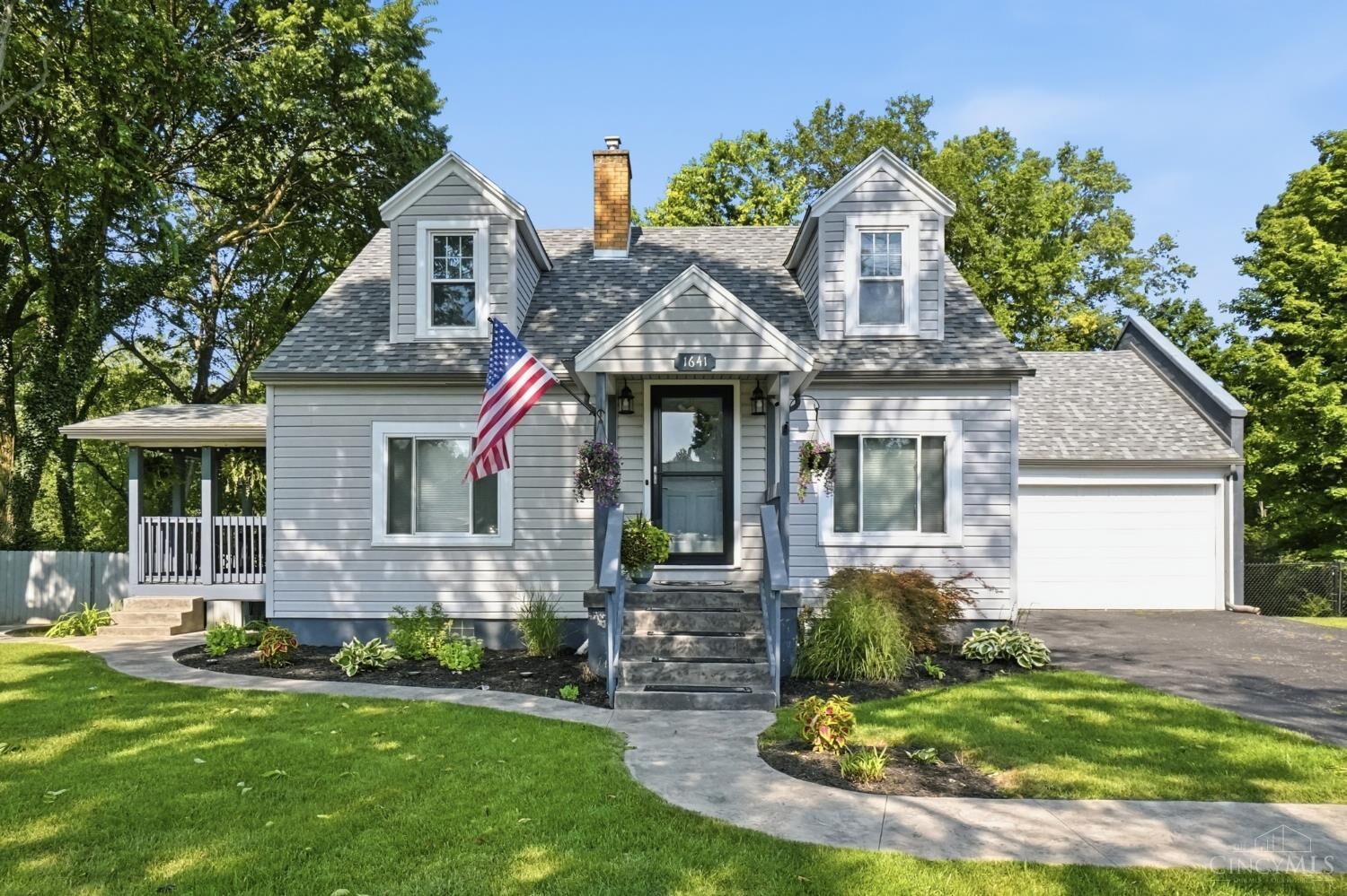 Property Photo: 1641 Woods Drive OH 45432