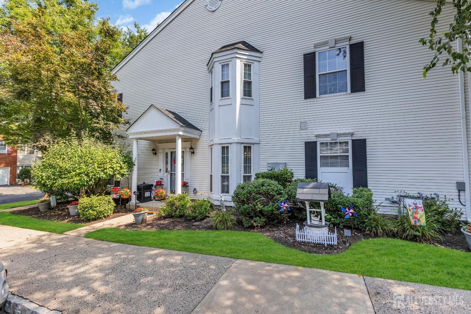 Property Photo:  401 Harvest Lane  NJ 08852 